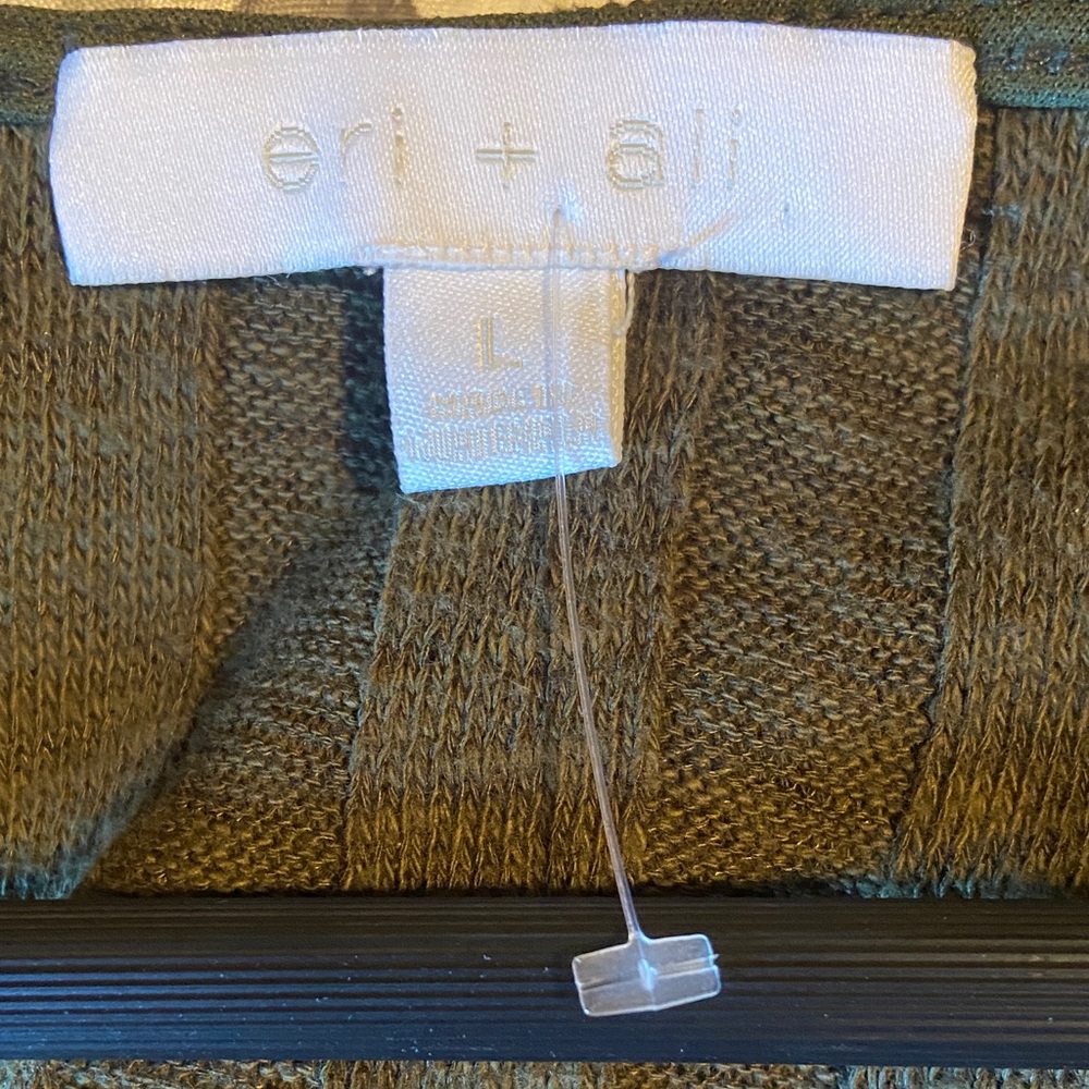 Anthropologie eri + ali Olive Fringe Hem Sweater Size Large - Picture 2 of 6
